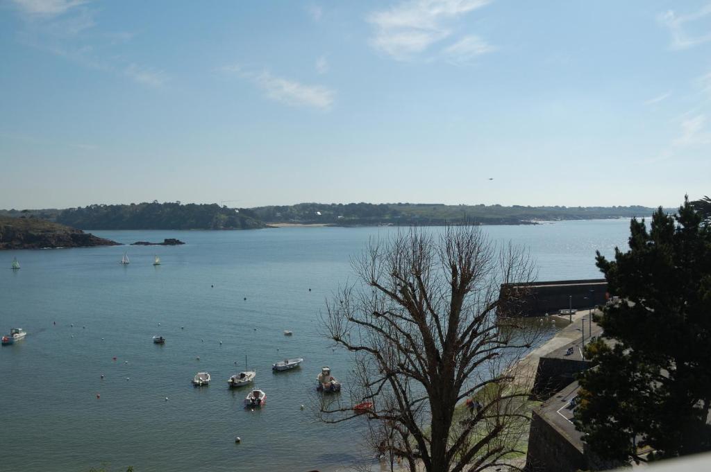 Hôtel Du Port Et De L'aven Névez Buitenkant foto